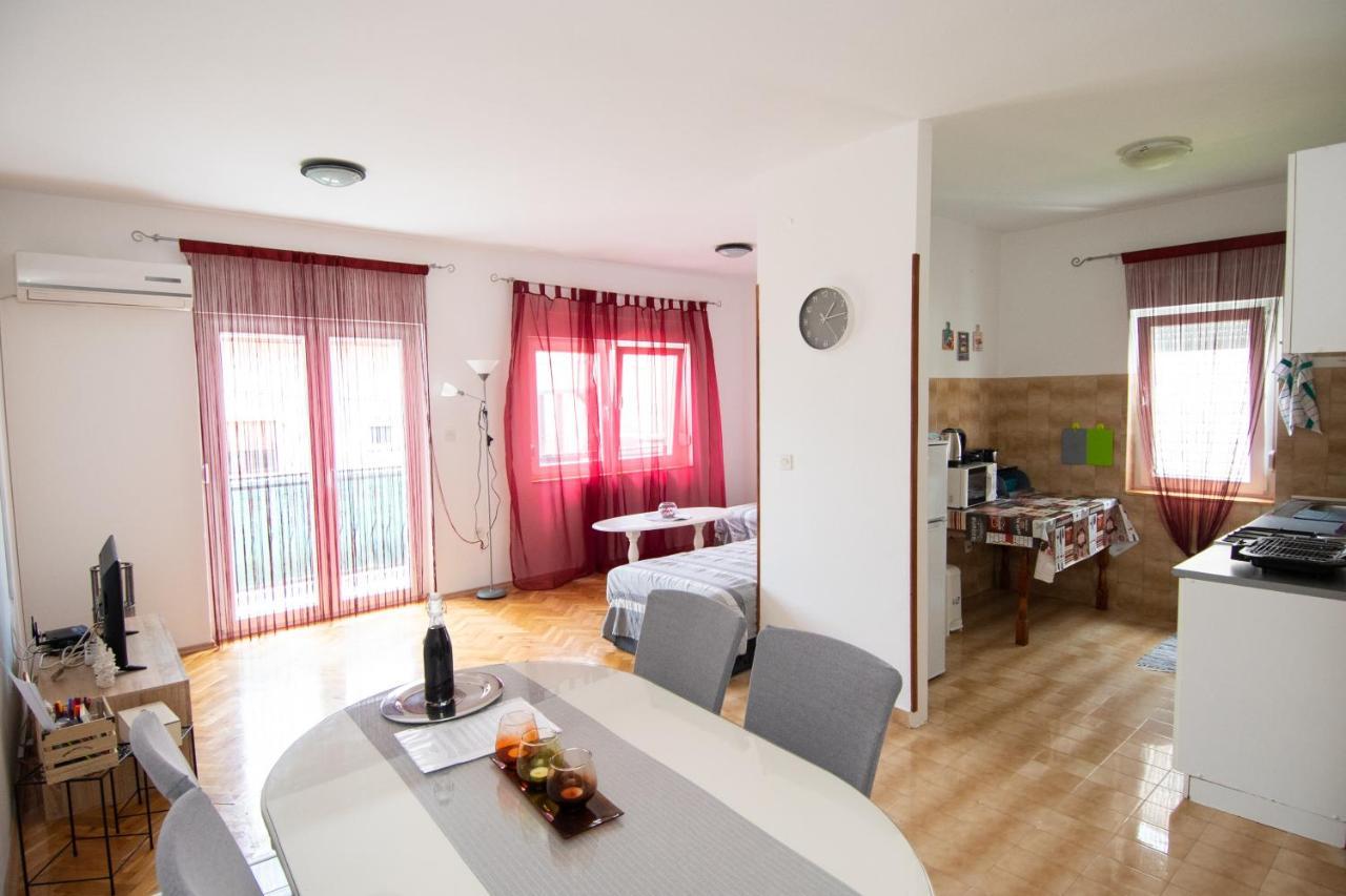 Apartmani Ivana Kaštela Extérieur photo